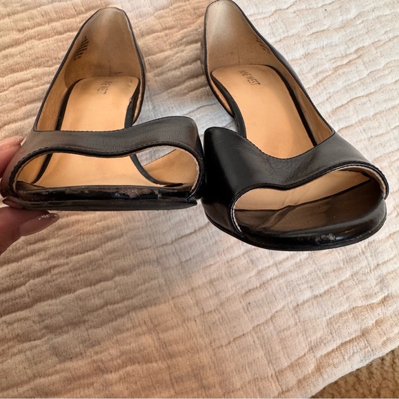 Nine West Classic Leather Black Peep-Toe Heels Women’s Size 9 - Picture 9 of 10